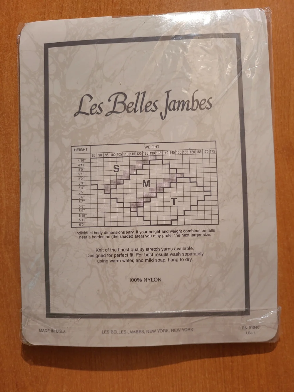 Les Belles Jambes White Pantyhose with Floral Embroidery Size Long NWT